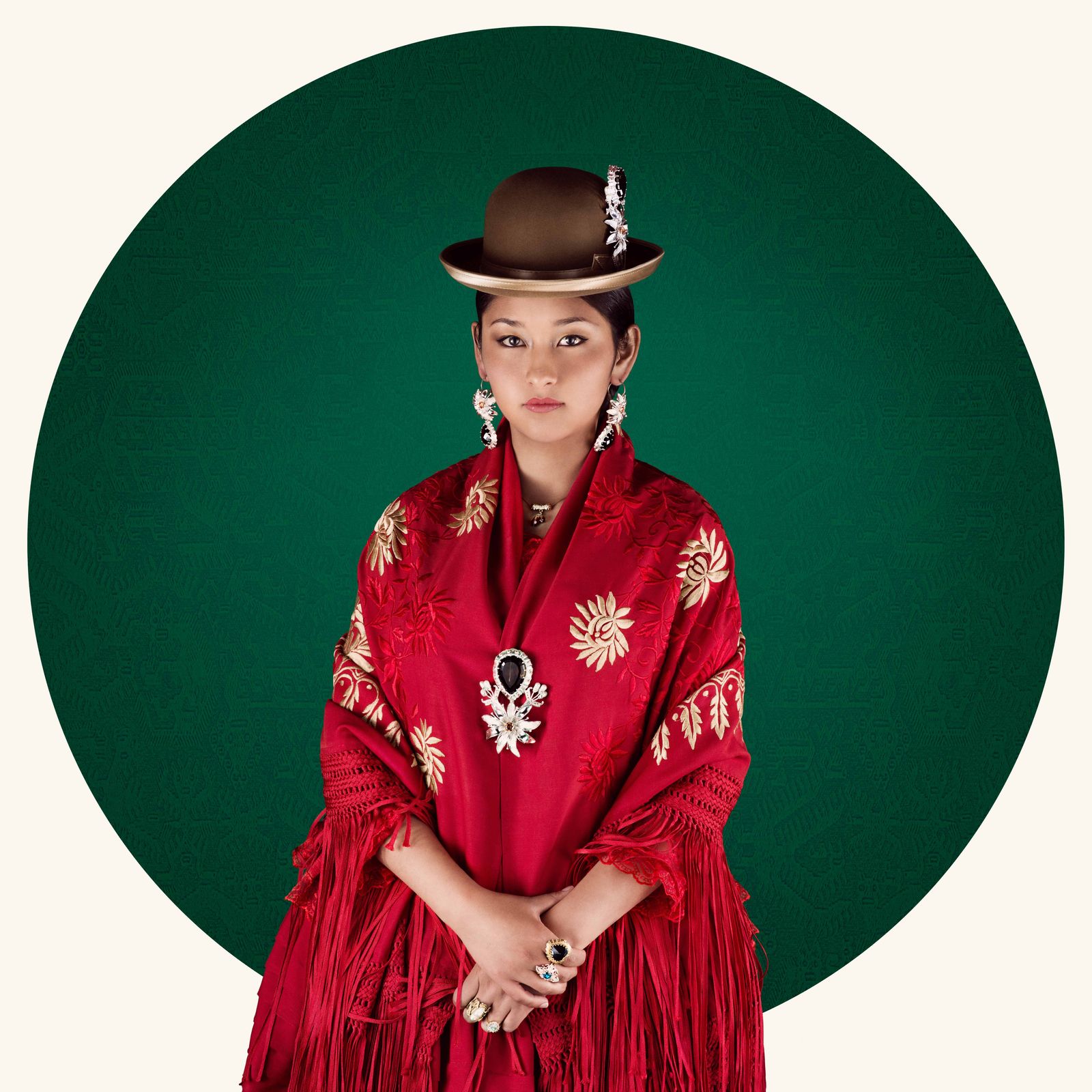 © Blast Delphine - Portrait of a cholita posing in a studio in La Paz, Bolivia, March 2016