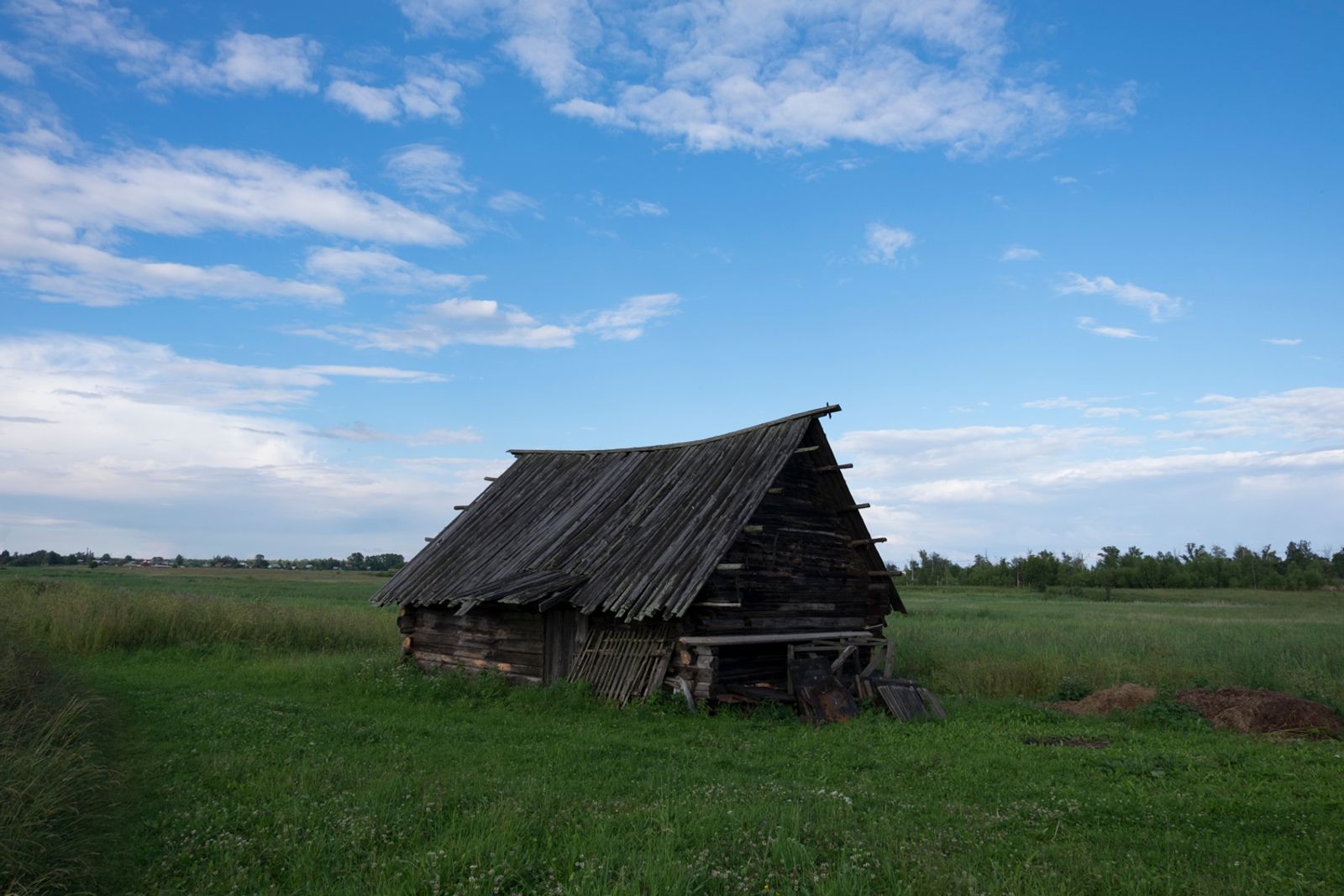 © Elena Kholkina - An abandoned hut