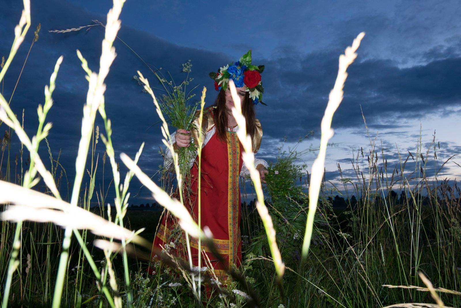 © Elena Kholkina - Kostroma and Kupala night celebration - weaving wreaths