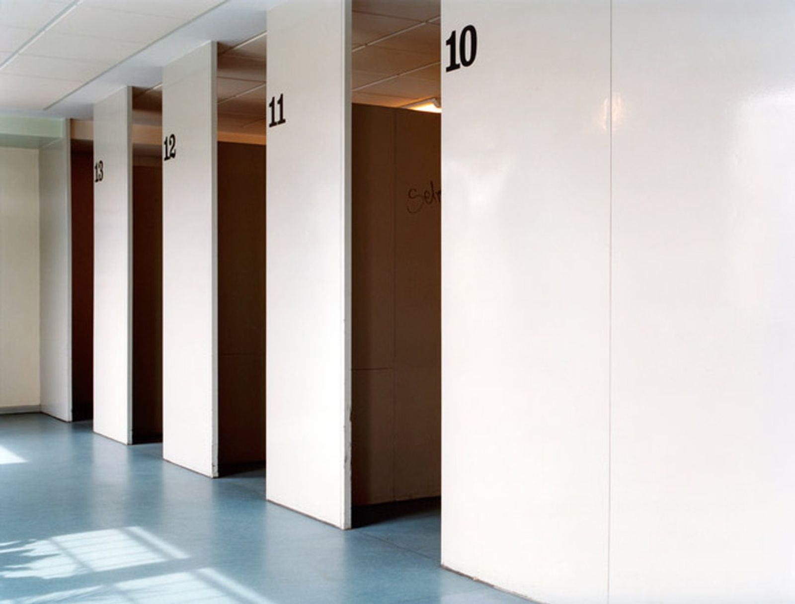 © Sibylle Fendt - Visitors' Room in Deportation Area, Berlin-Köpenick, Germany