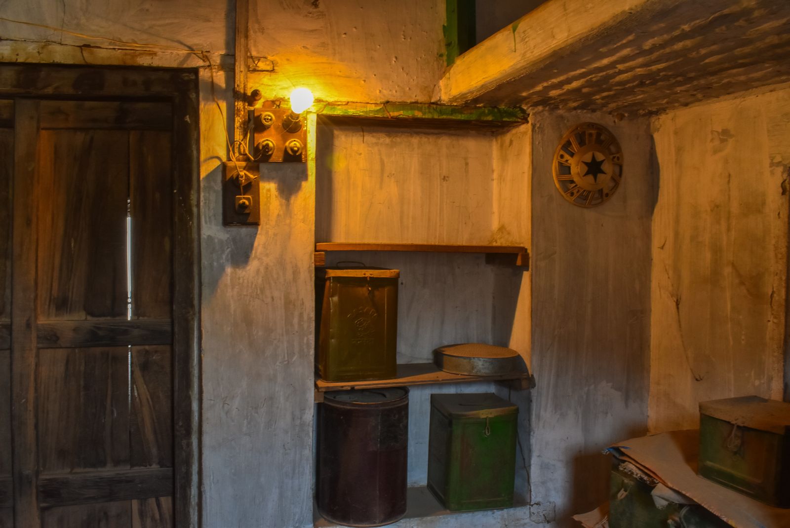 © Meet Varvada - Image from the The Vacation Home photography project