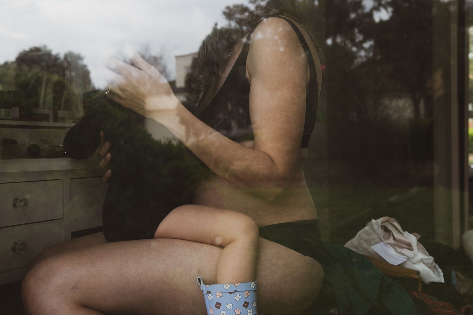 © Chrystal Heffernan - Image from the Framed behind closed doors photography project