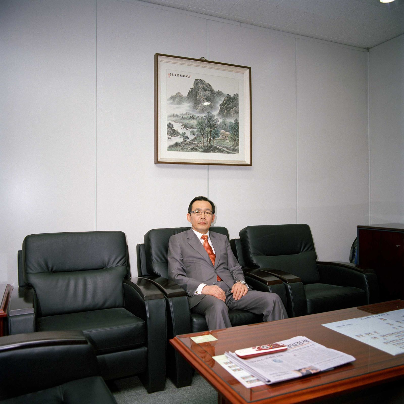 © Lee Grant - My uncle, a career South Korean diplomat, in his office, Seoul, 2011