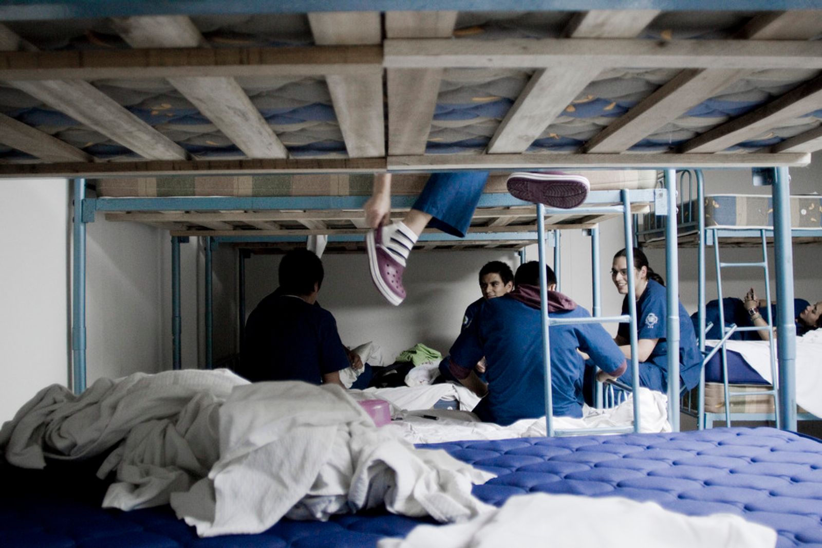 © Carlos Pozo Alban - Internos descansan en las habitaciones