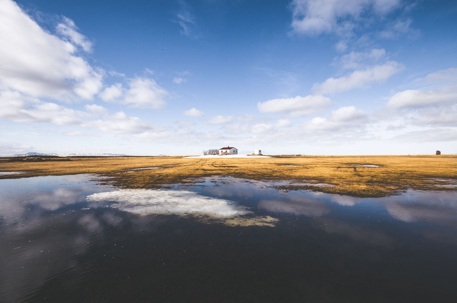 © Claudia Cuomo - Image from the The Ring - 2451 km of Iceland photography project