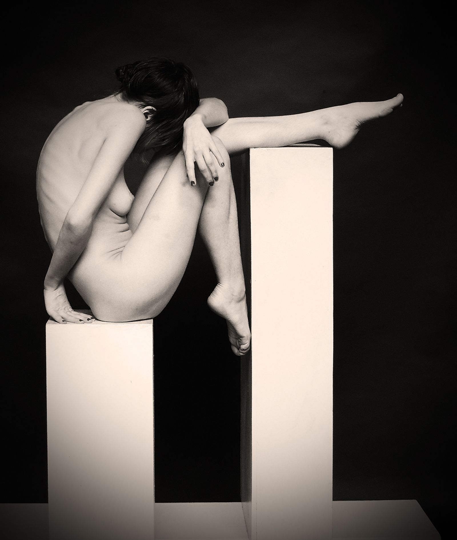 © Frederic Crist - Image from the Pedestal Series photography project