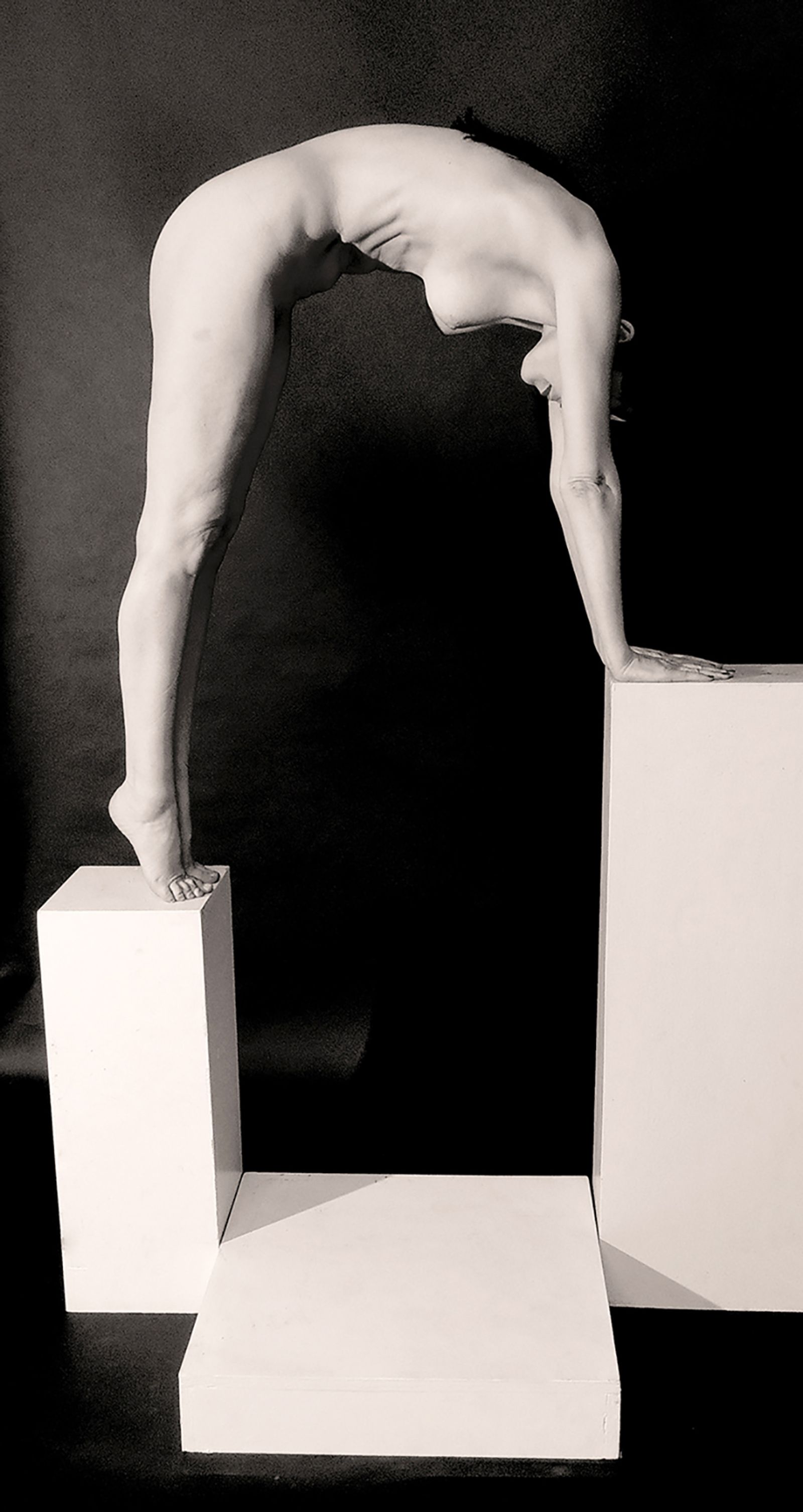 © Frederic Crist - Image from the Pedestal Series photography project