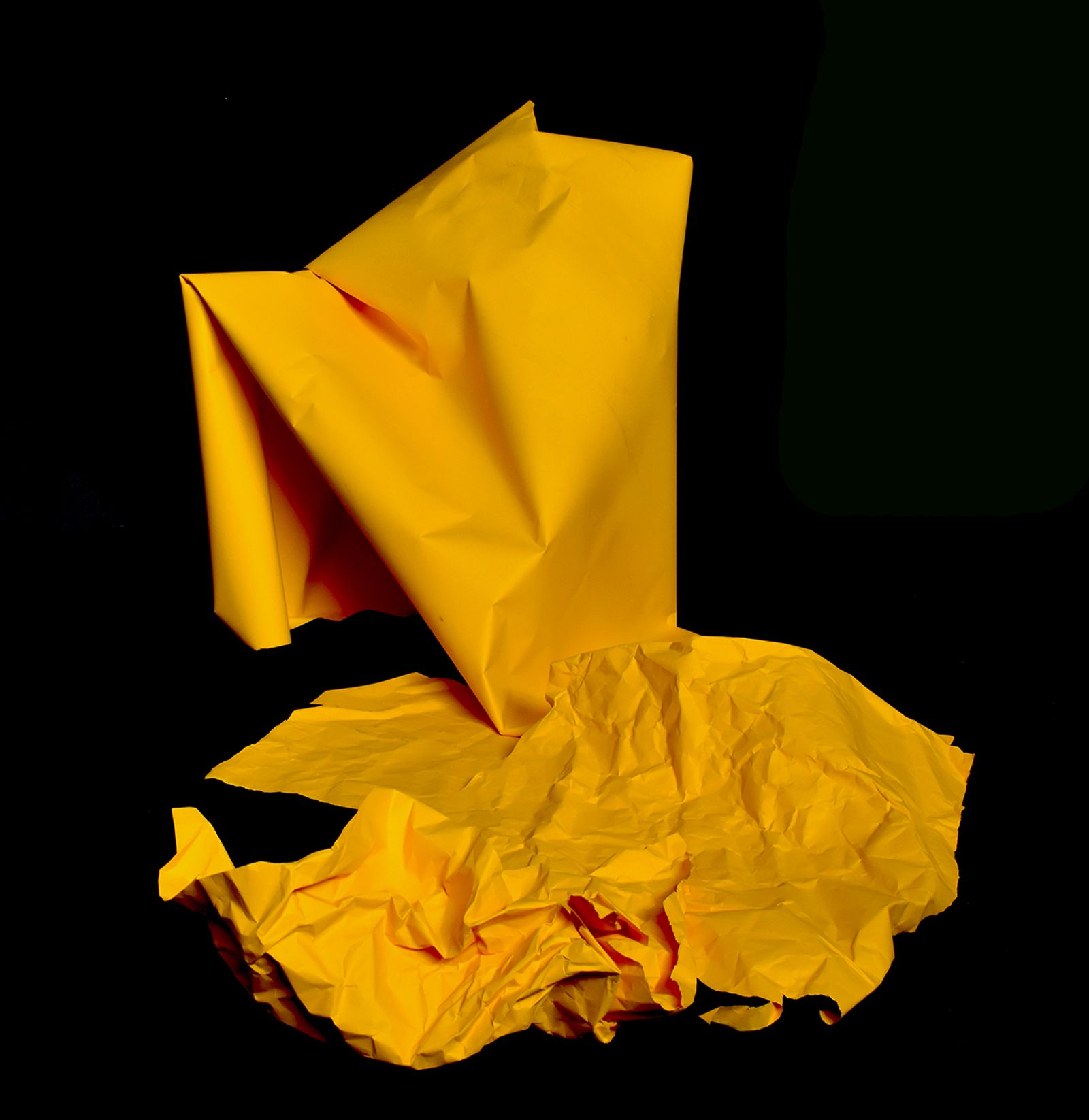 © Frederic Crist - Image from the Yellow and Red Paper Performances photography project