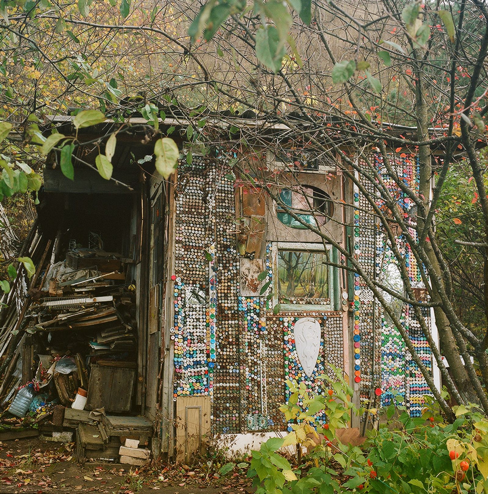 © Sofya Tatarinova - Image from the Summer Houses photography project