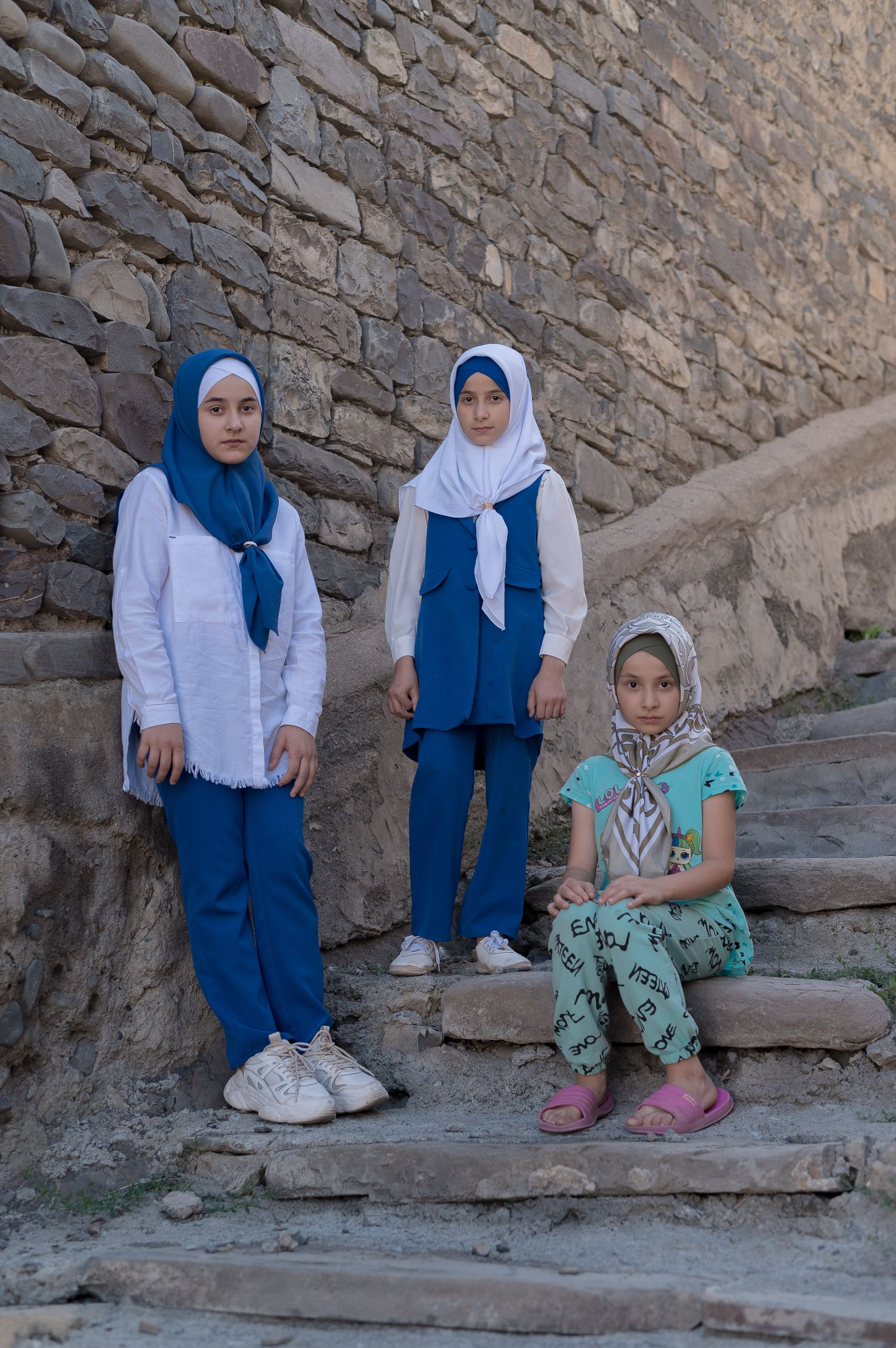 © Gadjieva Madina - Sisters Janisat, Aisha and Gulya are madrasa students in the village of Akhty.
