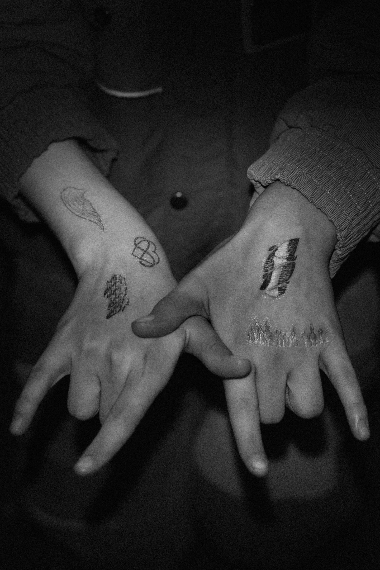 © Anna Guseva - Image from the «The black night calls my name» photography project