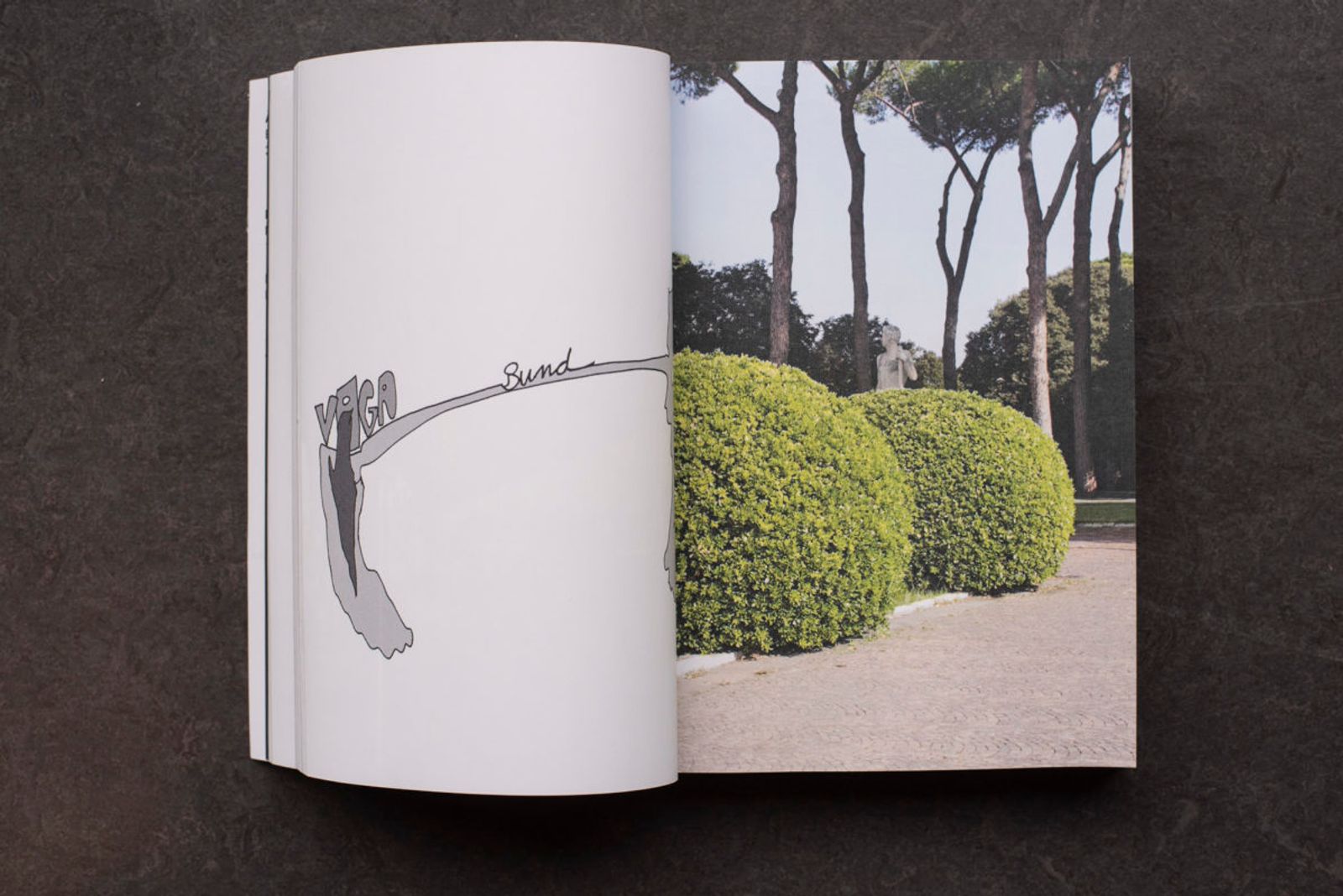 © Leporello Books - Image from the ATLAS OF SCULPTURAL SITUATIONS I–V by Erik Göngrich photography project
