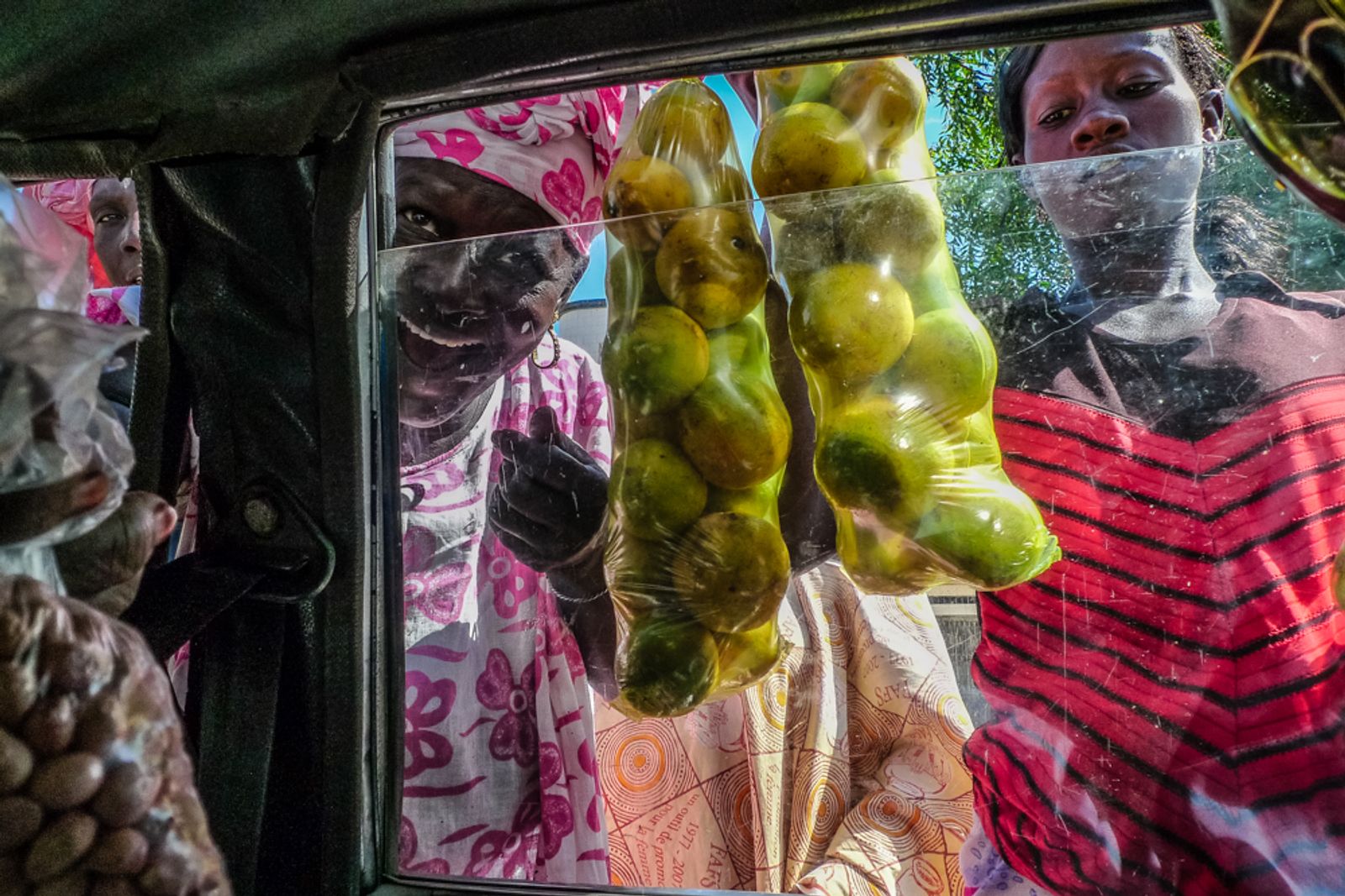 © Werner Mansholt - Image from the Senegal Hawkers photography project