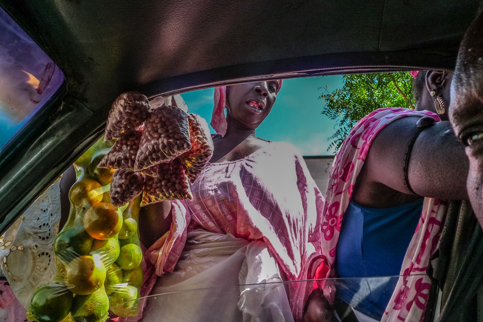 © Werner Mansholt - Image from the Senegal Hawkers photography project