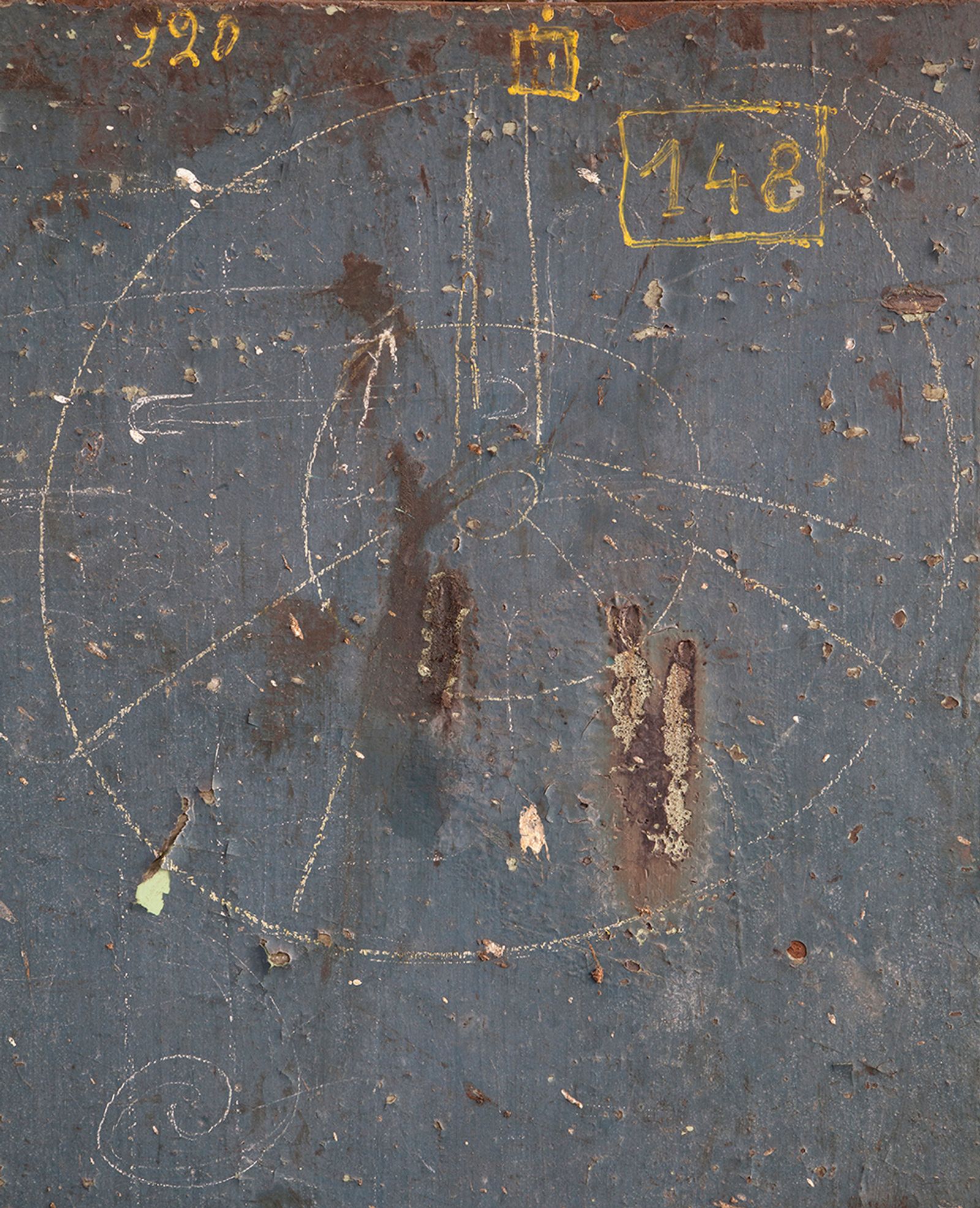 © Ezio D'Agostino - Measurements and calculations on a wall of the Schifflange steel mill.