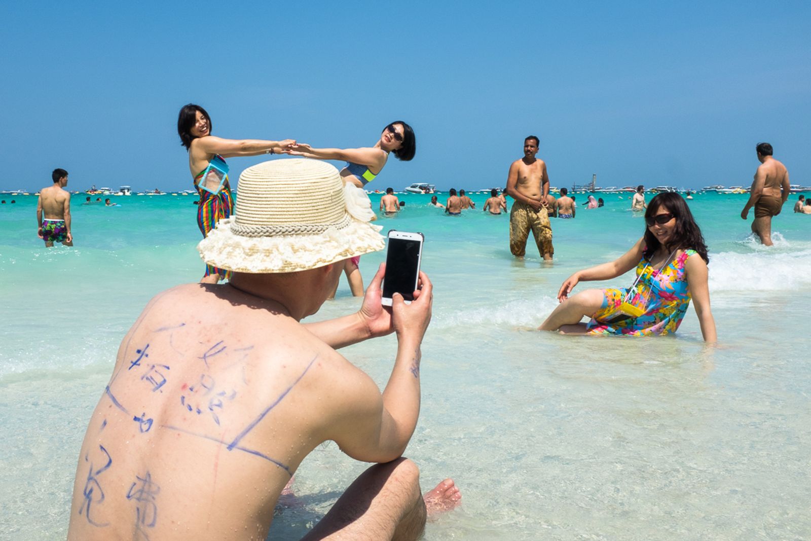© Larry Hallegua - Image from the Beach Matters photography project