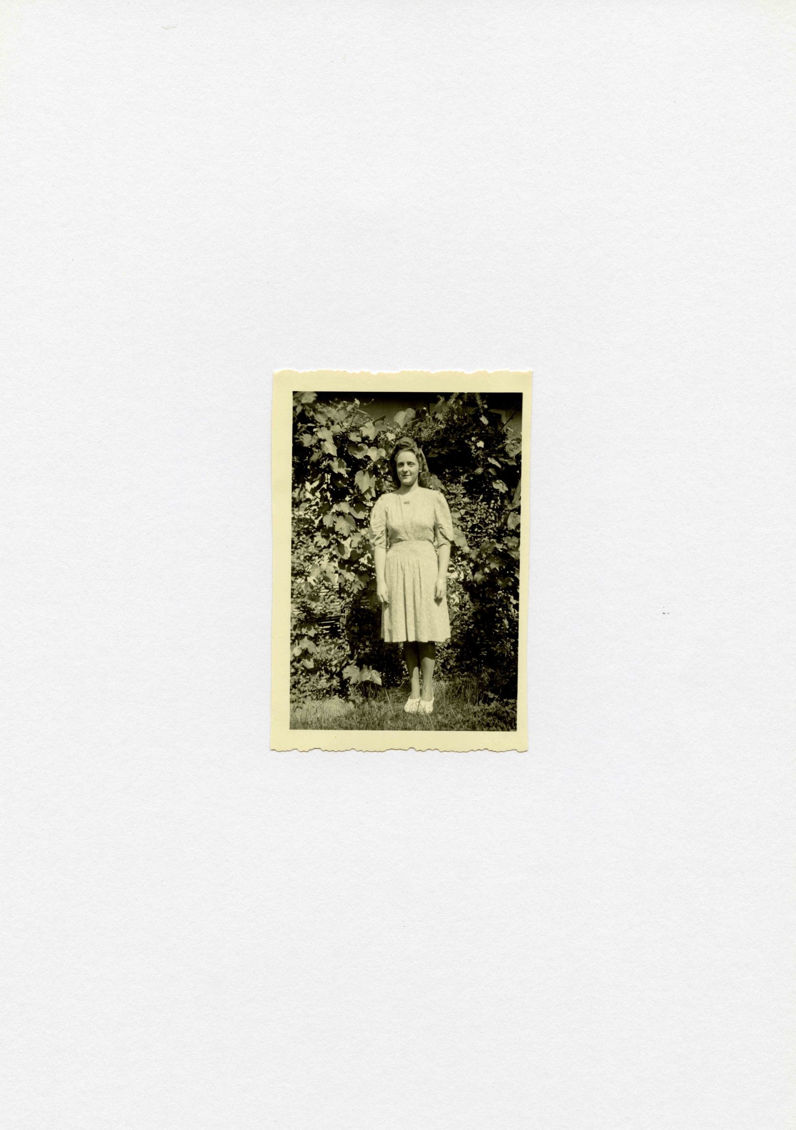 © Vanessa Lucrezia Francia - Image from the Le Jardin d'Iréne photography project