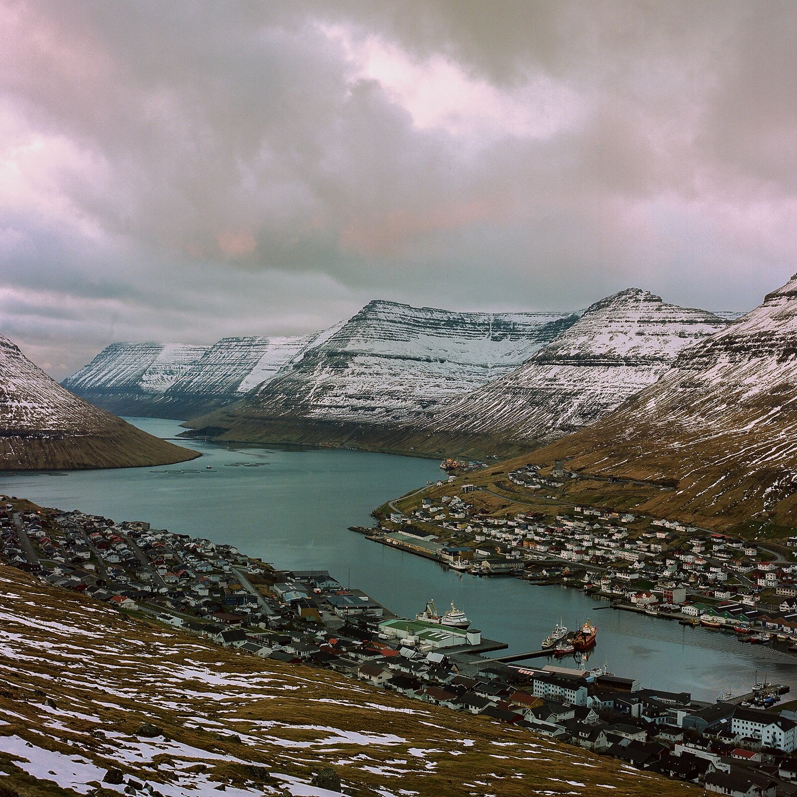 © Silvia Varela - A view of Klaksvik, capital of the northern islands and the second largest town in the Faroes.