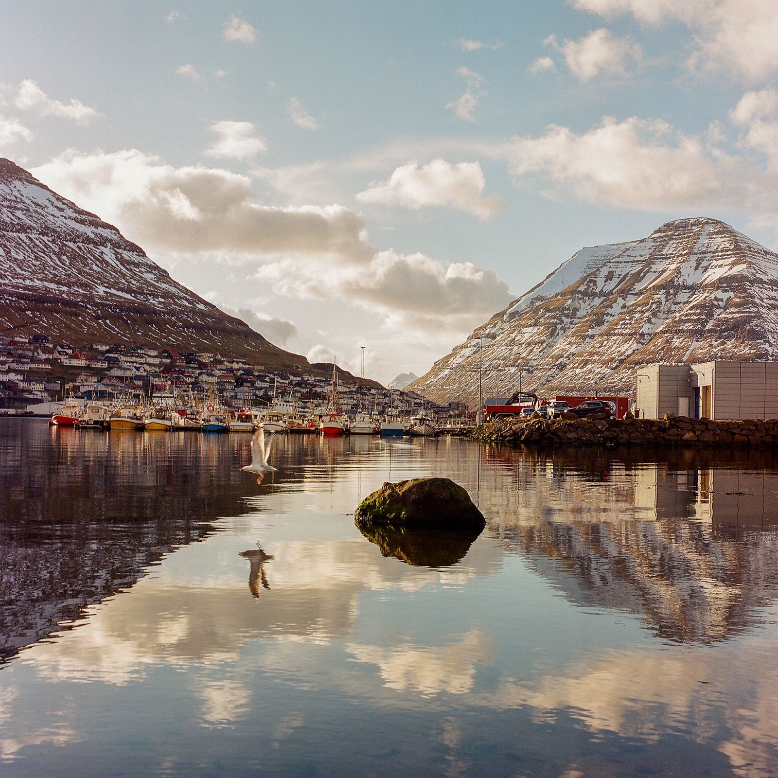 © Silvia Varela - The port of Klaksvik, capital of the northern islands and the second largest town in the Faroes.
