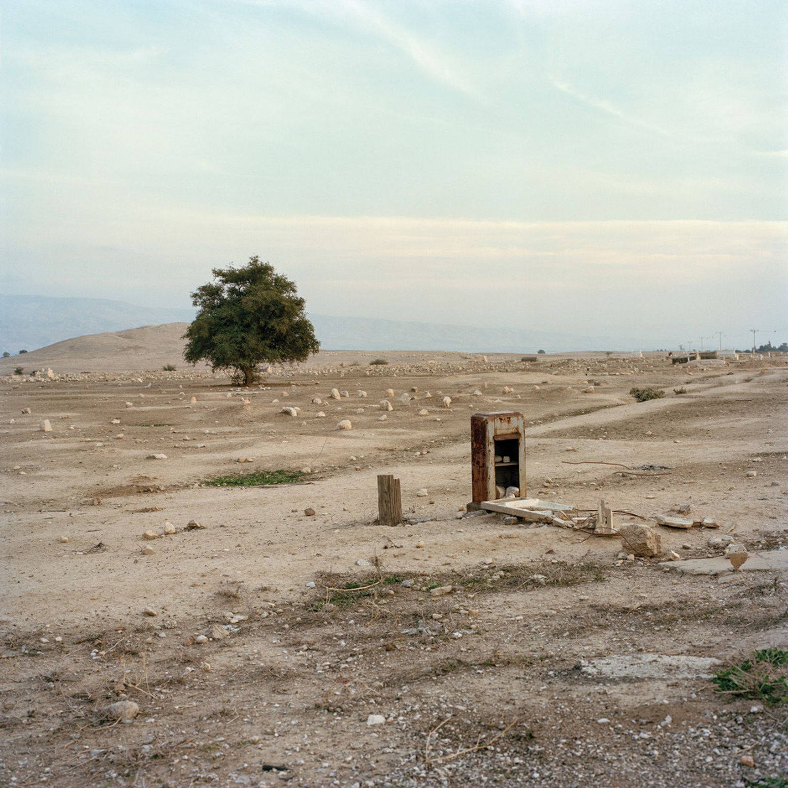 © Federico Busonero - Wasteland cemetery, Al-Jiftlik, Palestine.