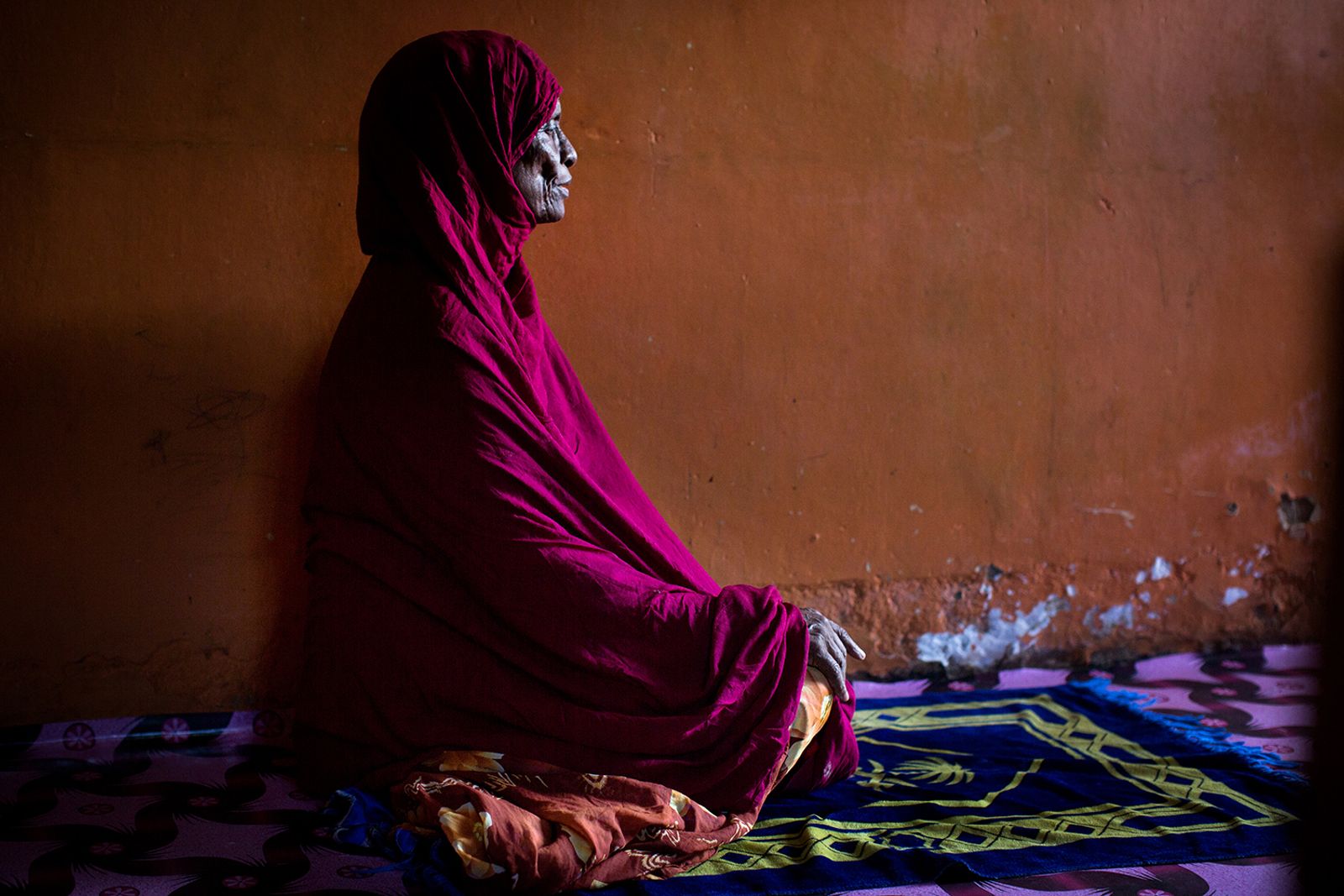 © Anne Ackermann - Image from the Behind Veils and Walls - Women in Little Mogadishu photography project