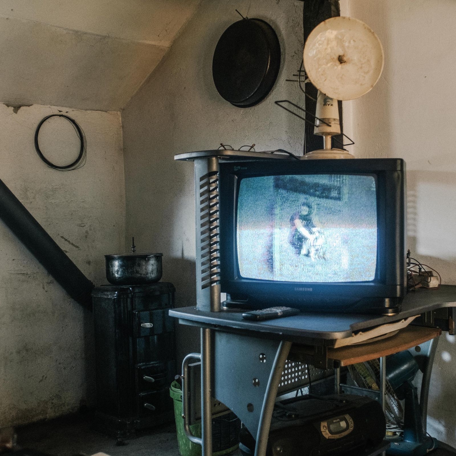 © Thomas Morsch Magnus Terhorst - TV in a small garage