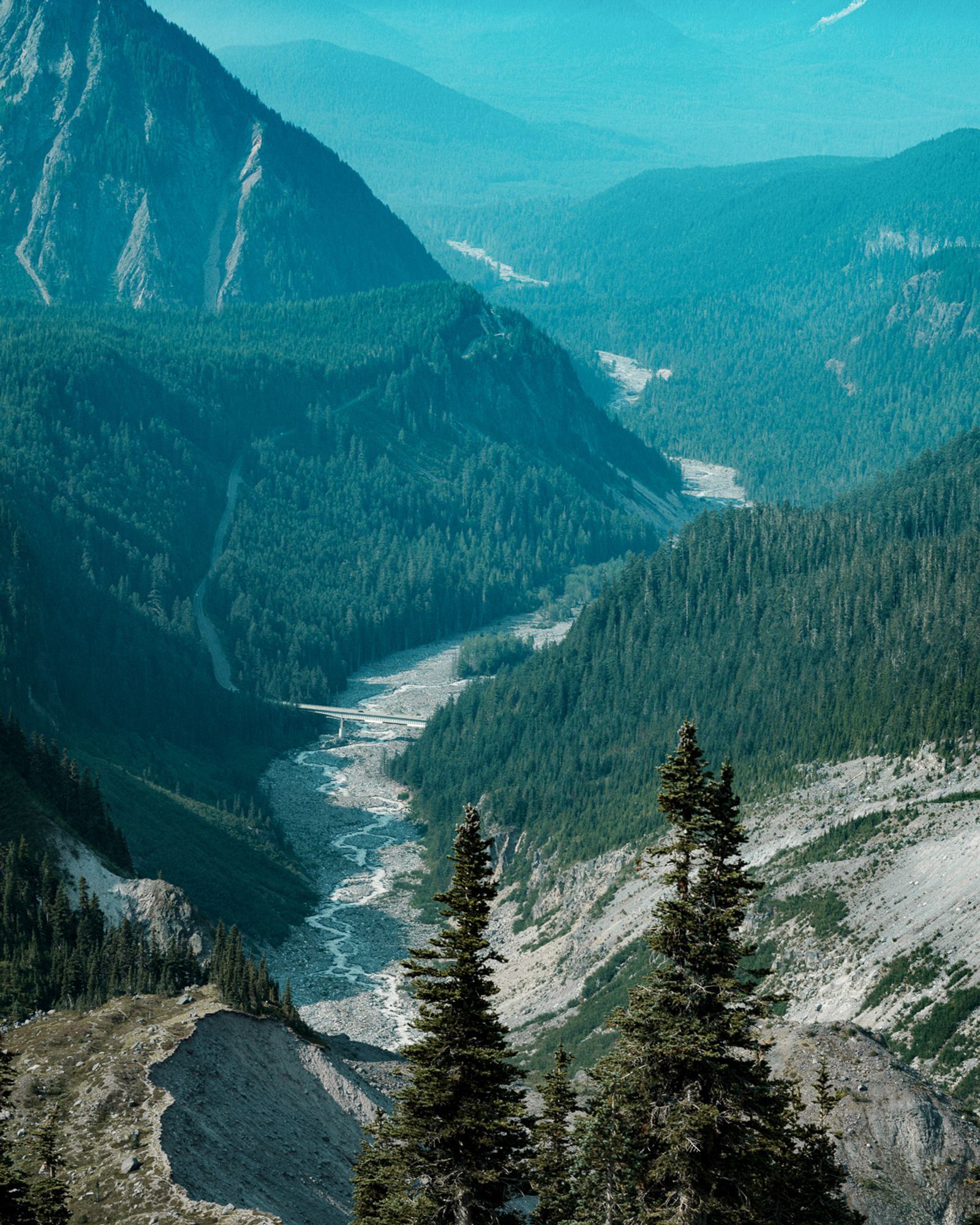 © Alana Celii - Image from the The Decade Volcanoes photography project