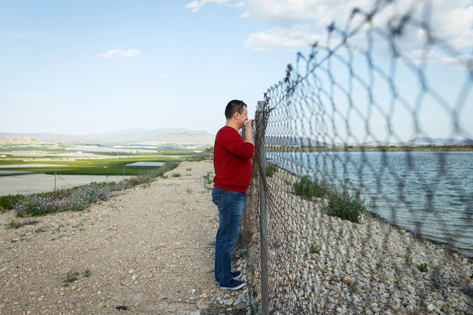 © Oana Nechifor - Cieza, Spain, May 2019 Cristi Trofin visits the field where he worked during his first years as a migrant labourer in Spain.