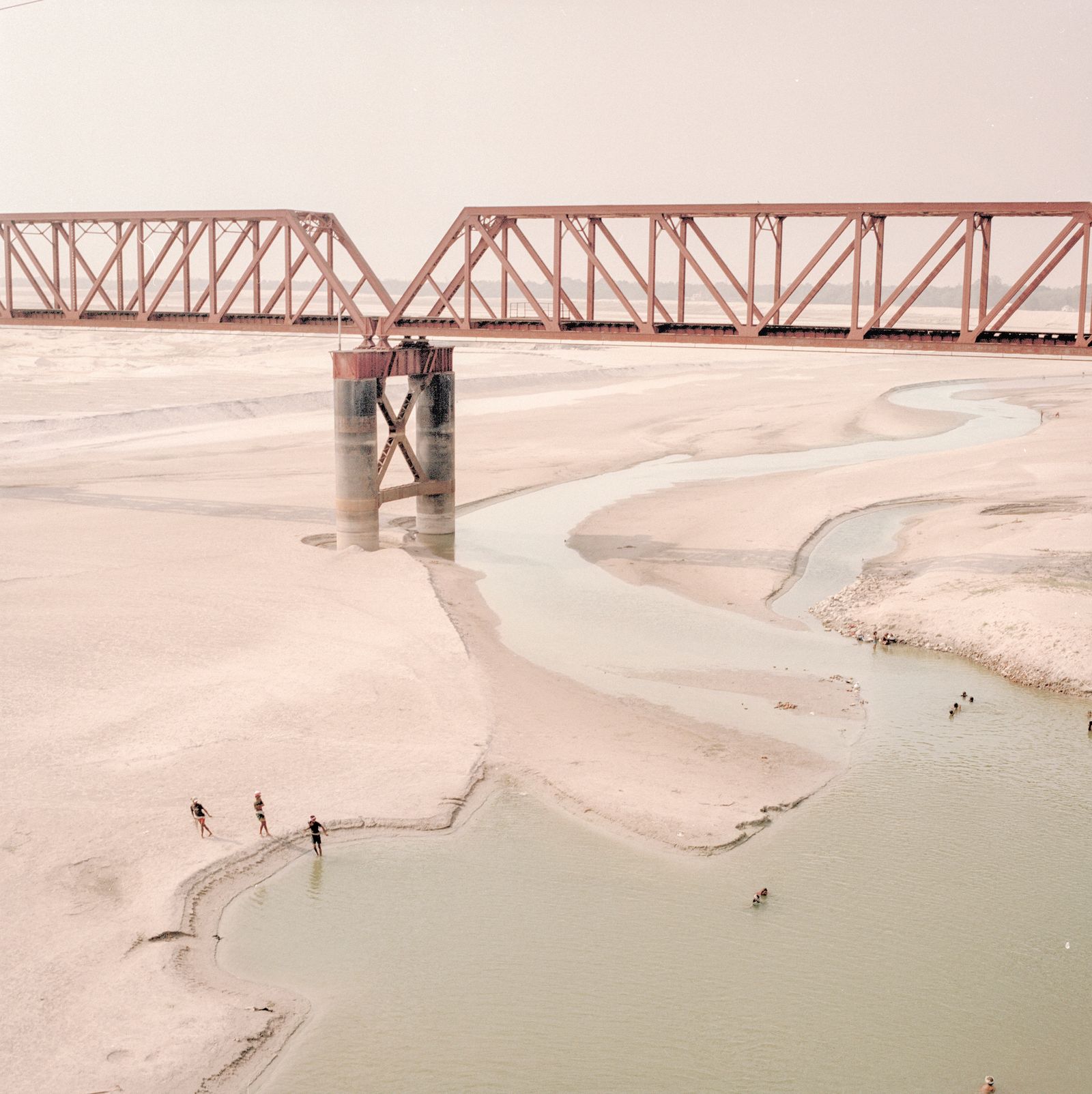 © Giulio Di Sturco - Image from the Living Entity photography project