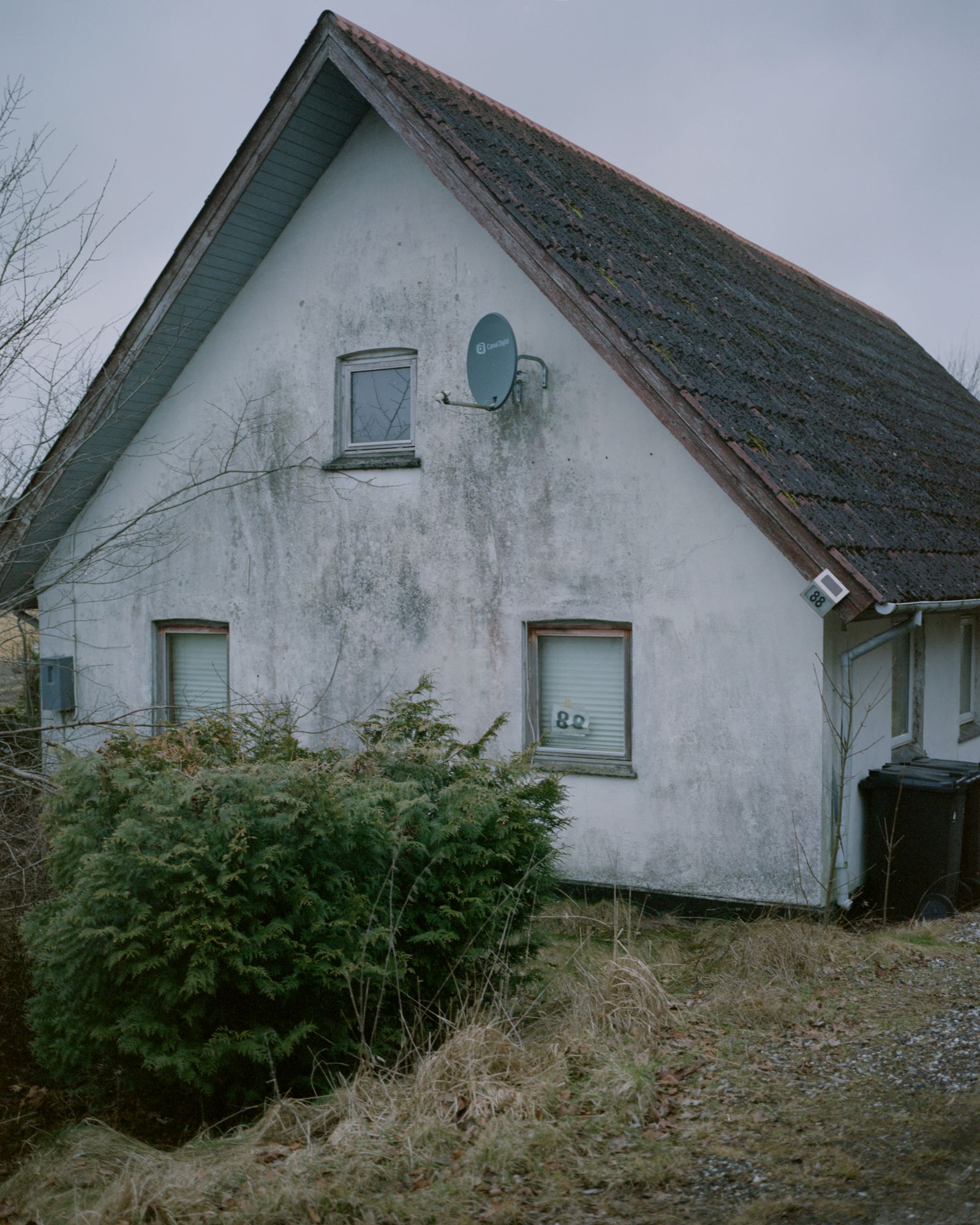 © Sarah Hartvigsen Juncker og Louise Herrche Serup - Image from the You still don't know my name photography project