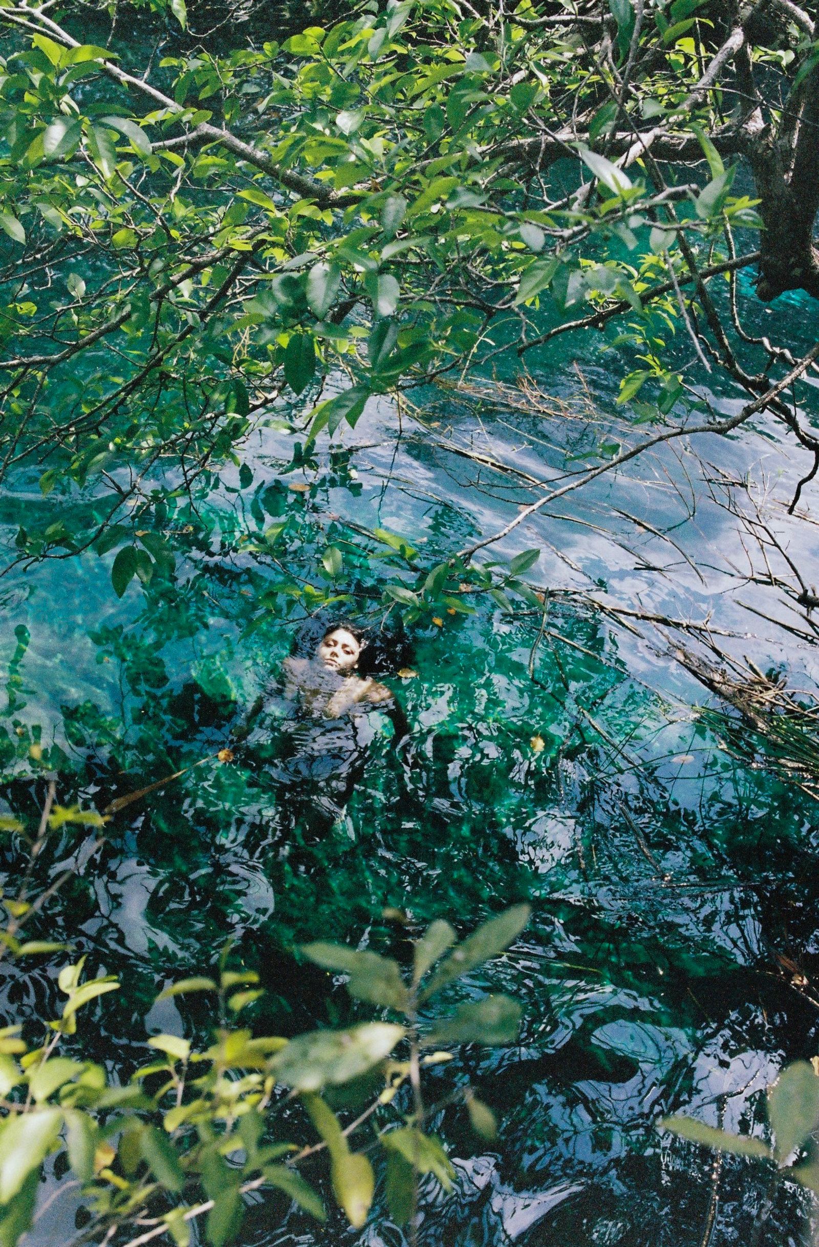 © Takako Noel - Image from the Cenote angels photography project