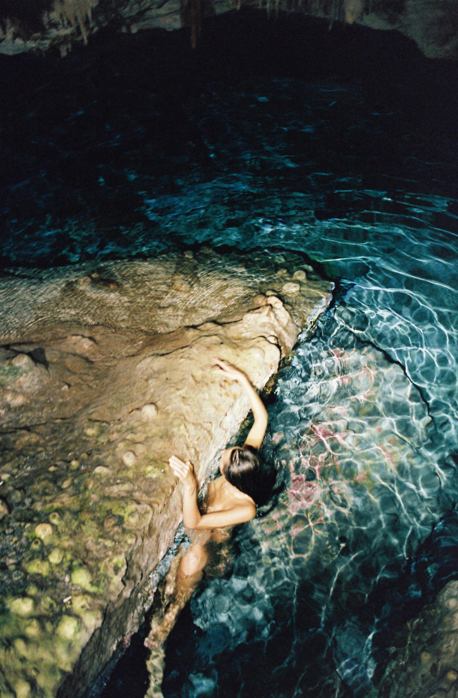 © Takako Noel - Image from the Cenote angels photography project