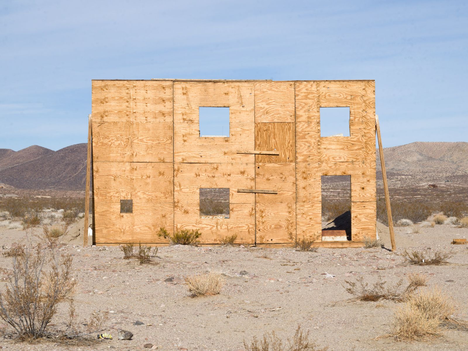 © Andrea Orejarena - Orejarena & Stein. Desert Facade. 2022.