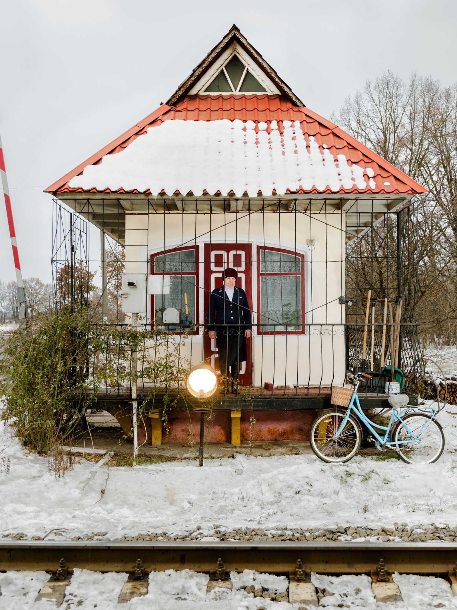 © Sasha Maslov - Image from the Ukrainian Railroad Ladies photography project