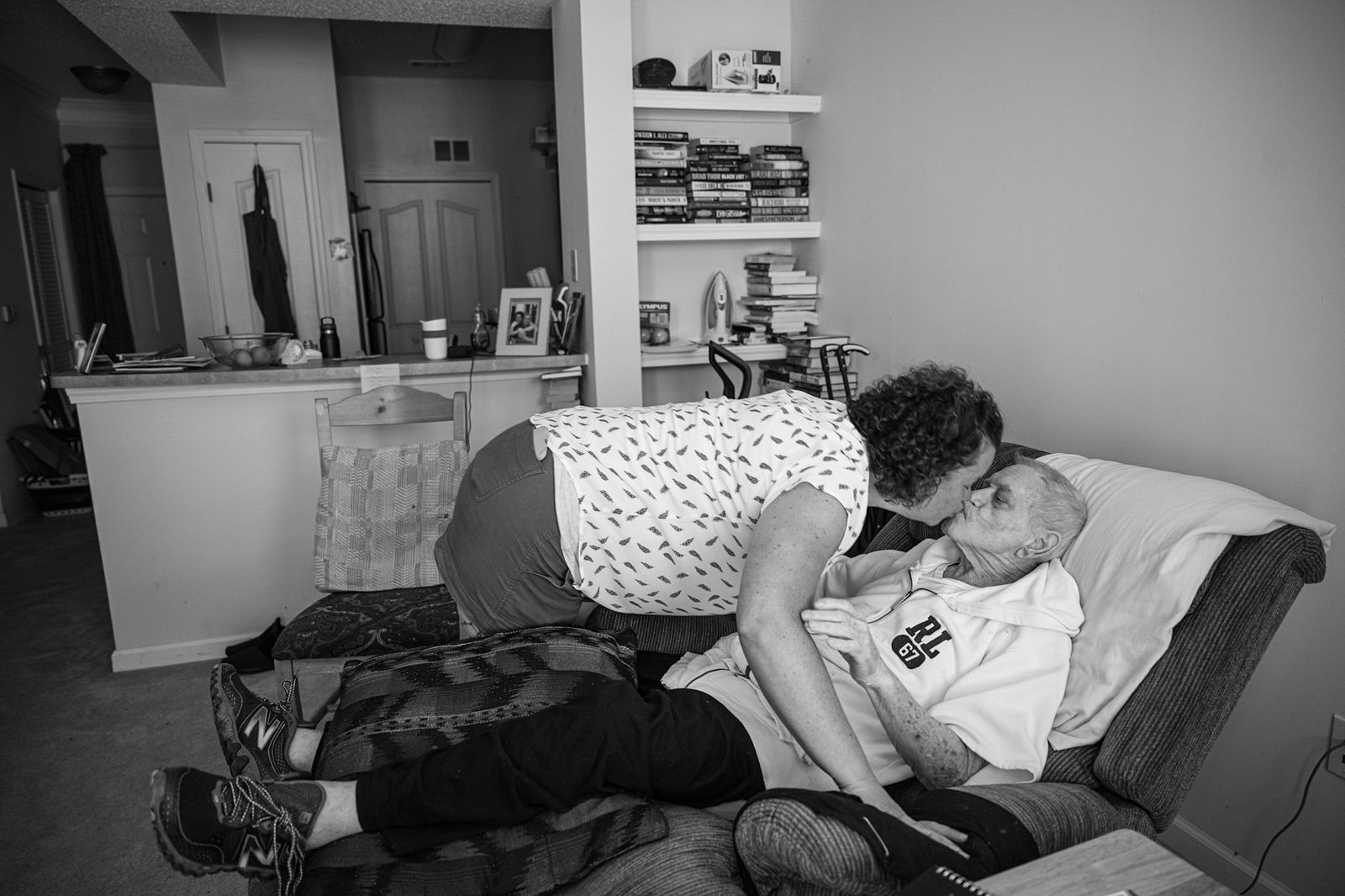 © Lisa Winner - Image from the The Daughterhood Project - The Untold story of family caregiving photography project