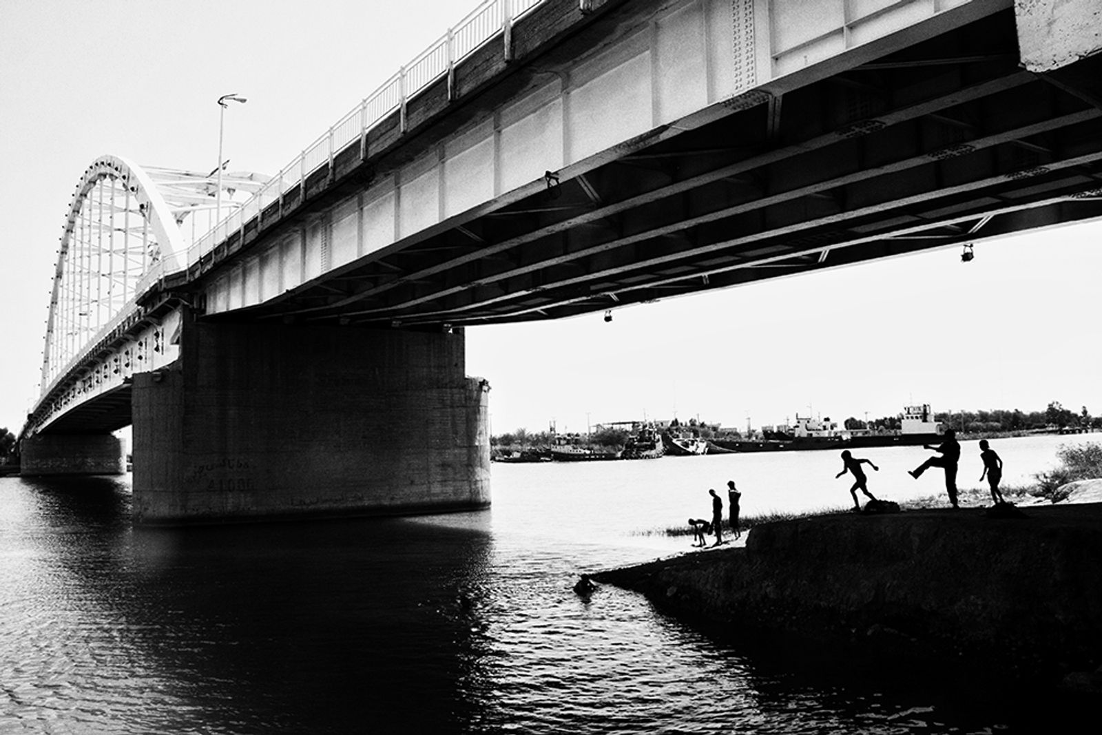 © Fatemeh Behboudi - Image from the THIS CITY HAS NO HEROES photography project