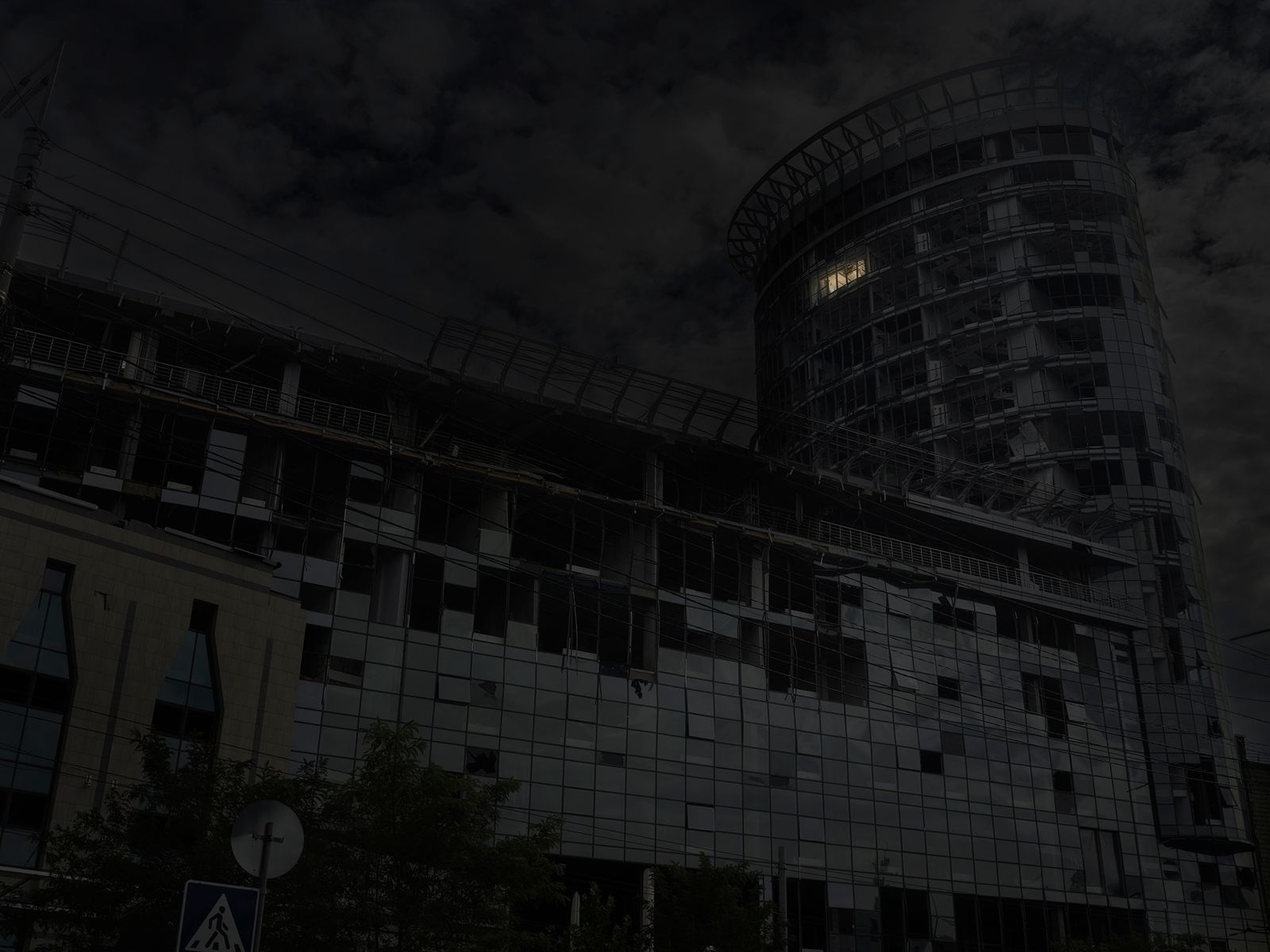© yves lacroix - Image from the Through the cracks within us light penetrates photography project