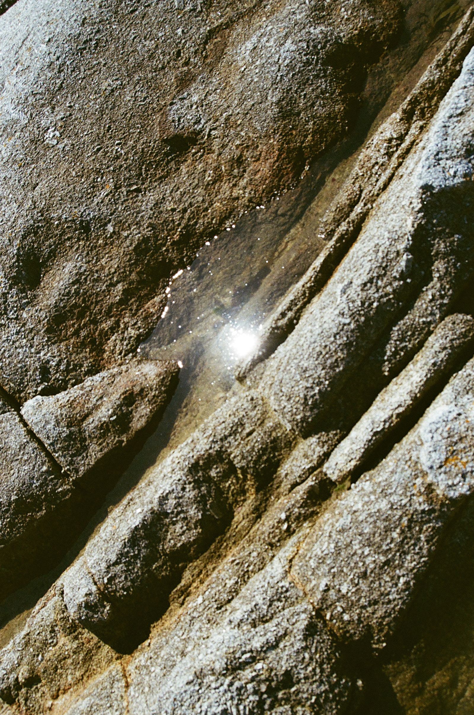 © Dea Ardyanda - Image from the Can You Tickle The Sun's Rays? photography project