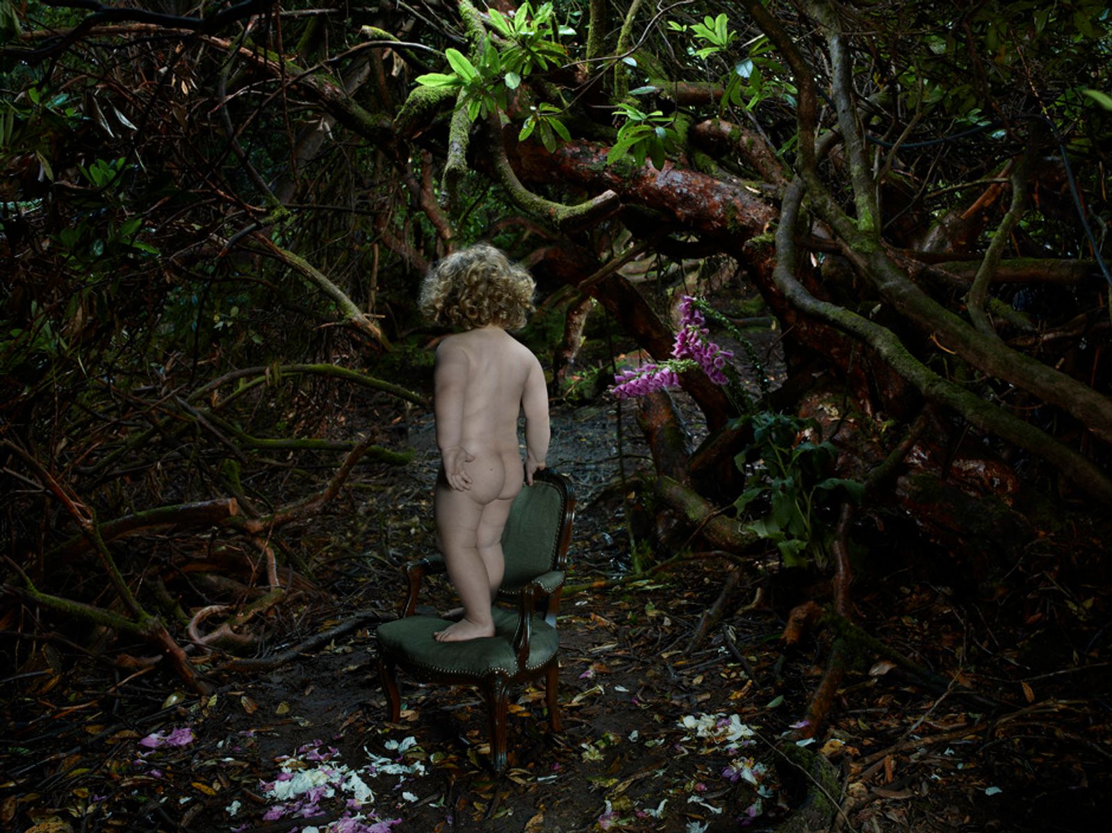 © Julia Fullerton-batten - Image from the Unadorned photography project
