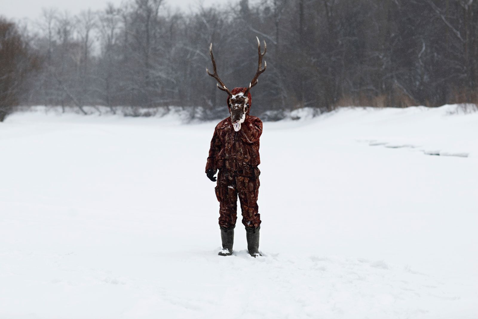 © Alvaro Laiz - Image from the THE HUNTER (amba) photography project