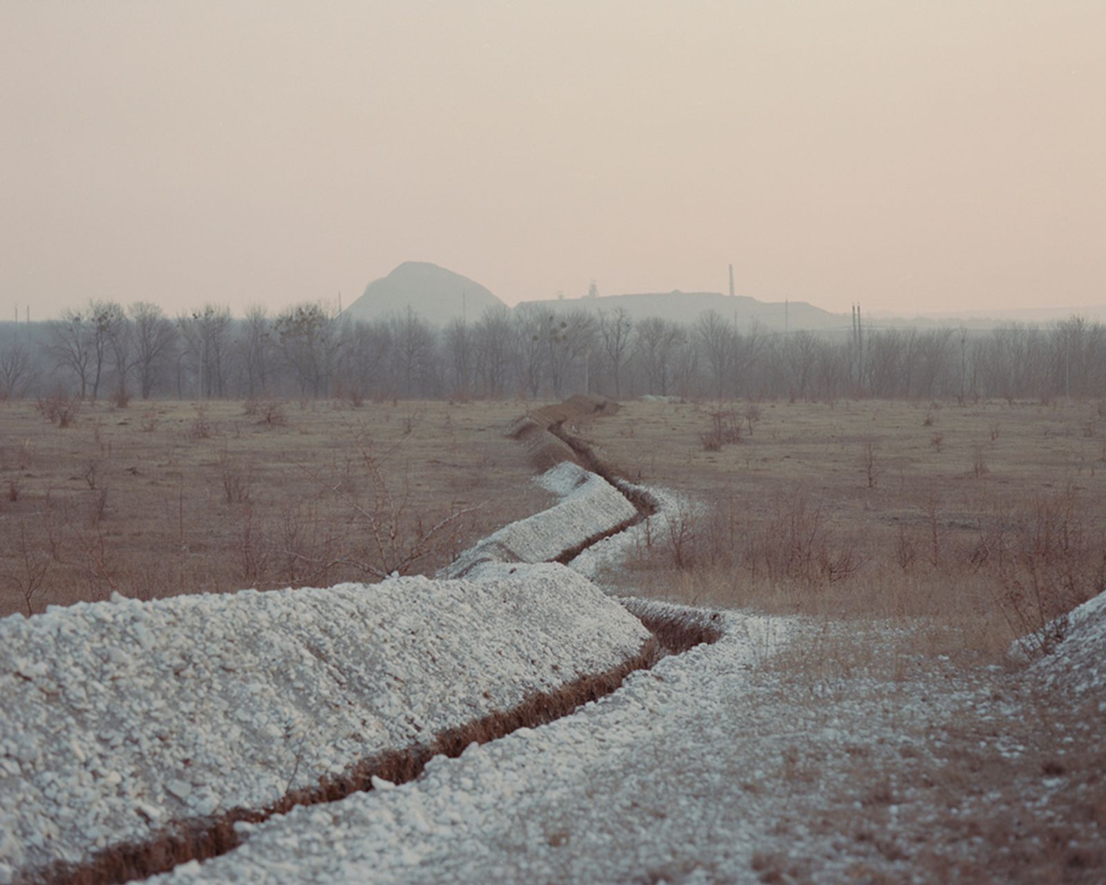 © Wiktoria Wojciechowska, from the series Sparks. Trenches. Hirs’ke, ATO zone (war zone), Ukraine, March 2015. 
