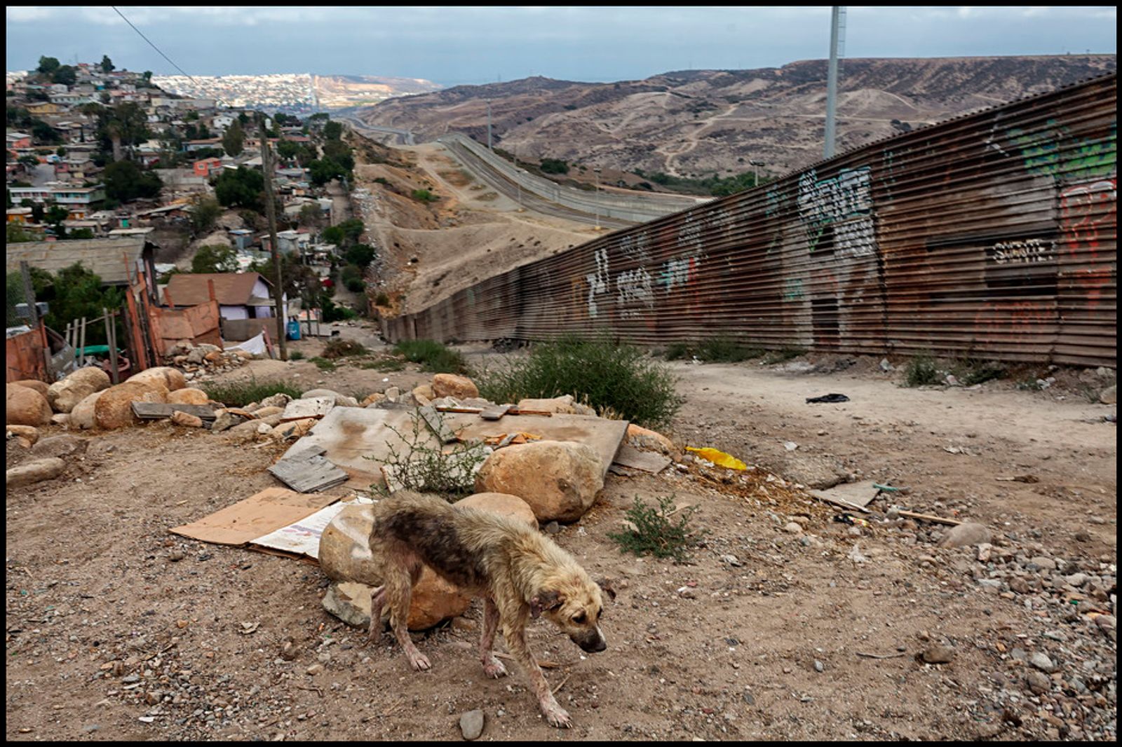 © Prometeo Lucero - Límites de la ciudad de Tijuana con el muro fronterizo