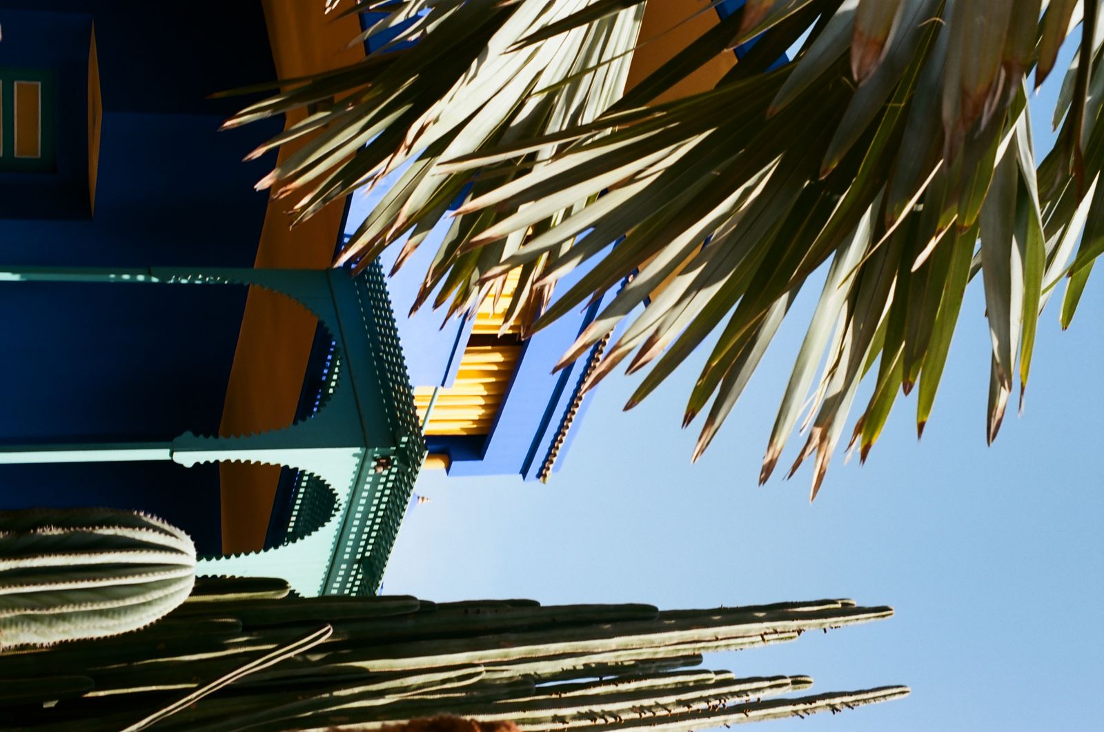 © gigi - blue house