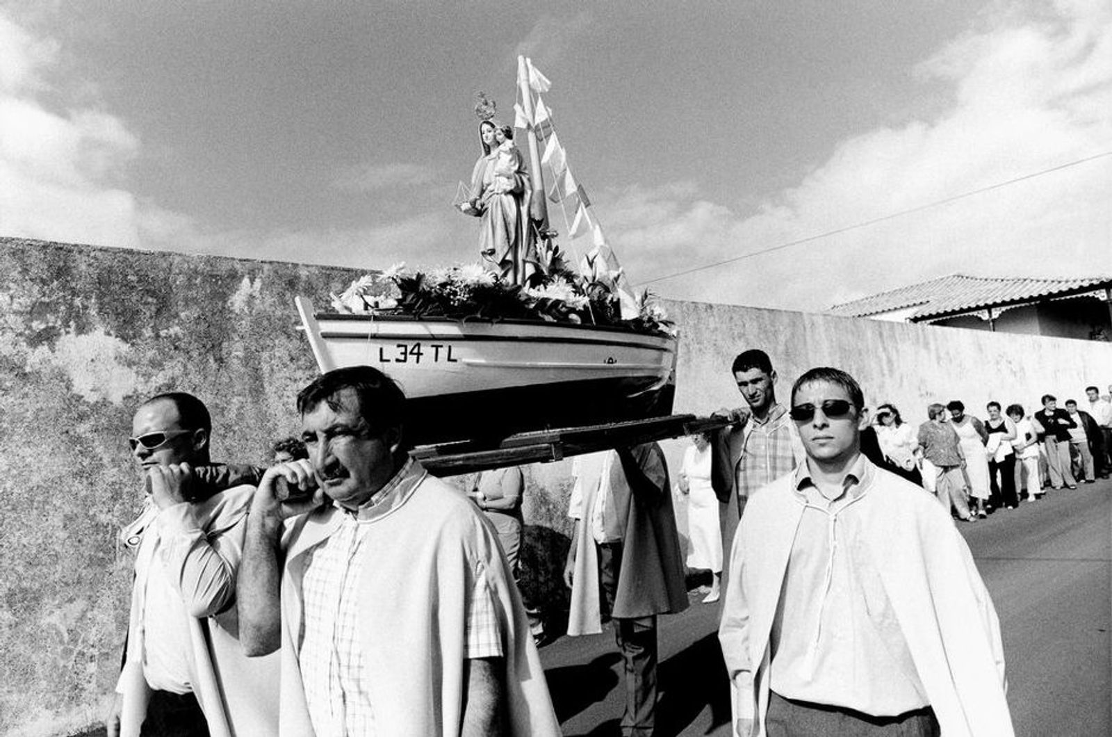 © Paulo Monteiro - Nossa Senhora da Boa Viagem procession, island of Pico, 2006.