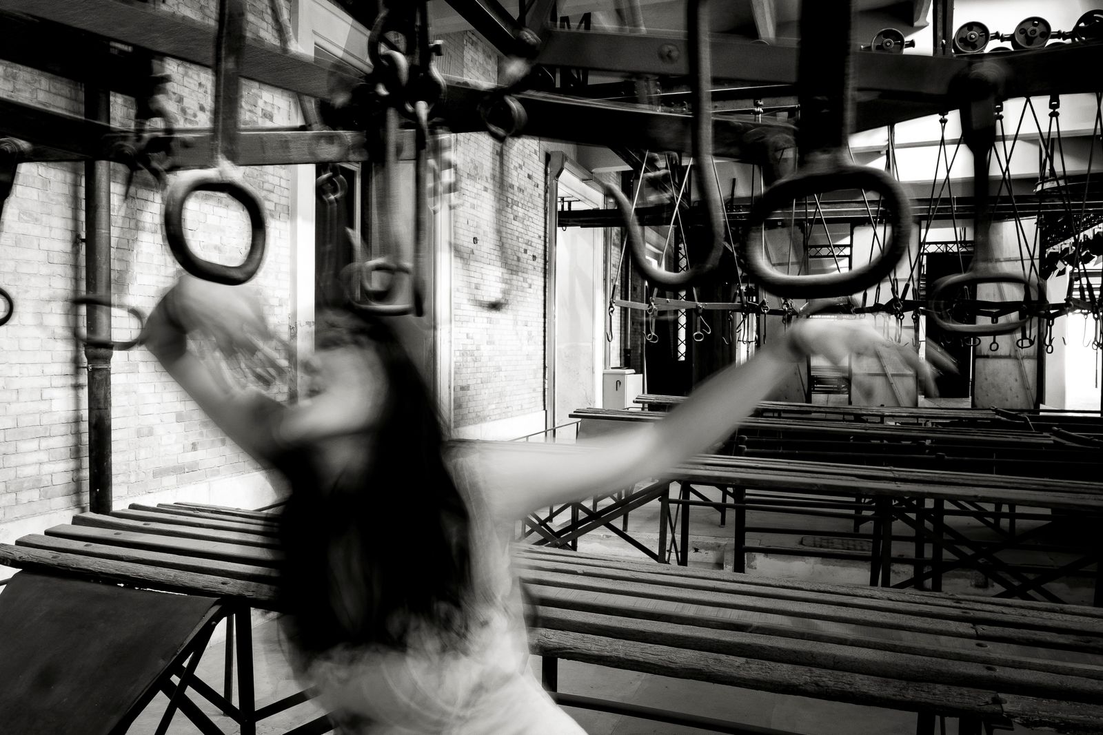 © Paolo Soriani - Image from the AnimAnimale -  I Don't Know How To Respond To That Violence photography project