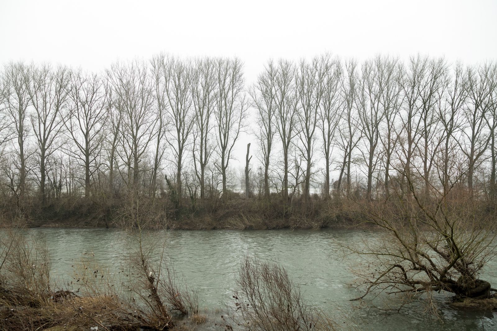 © Davide Bertuccio - Image from the Across the river's flow photography project