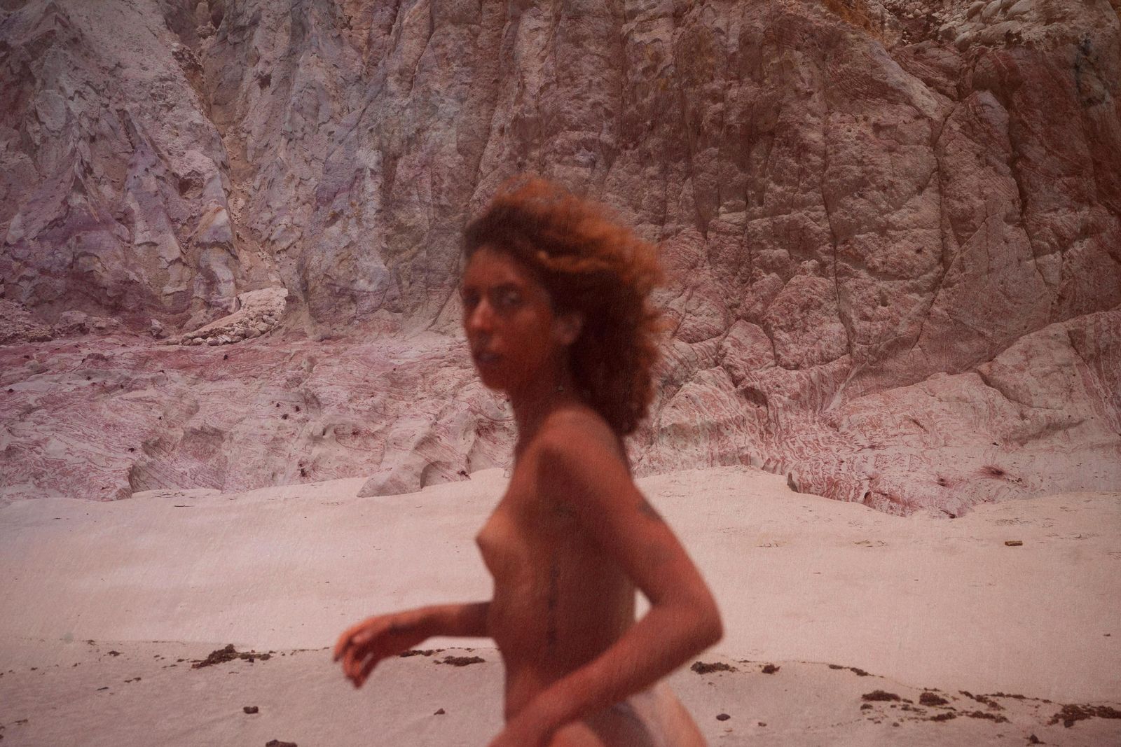 © Romane Iskaria - Image from the Os Encantados photography project