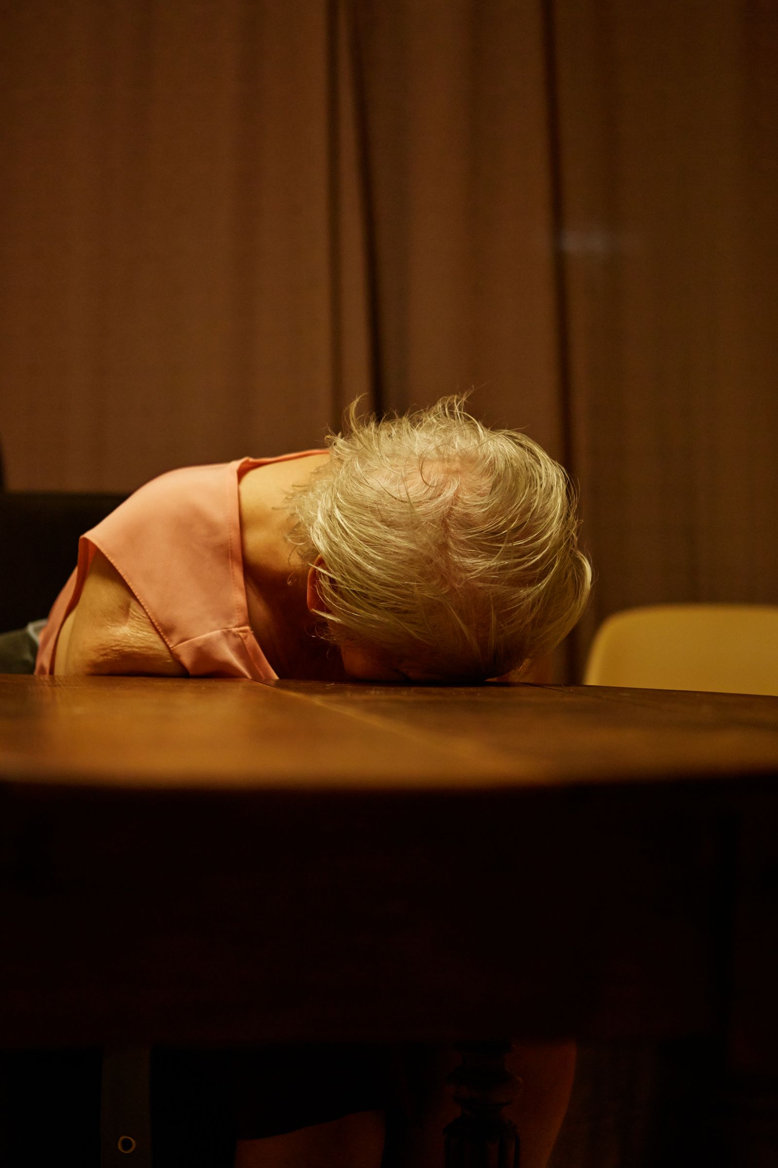 © Giovanni Troilo - A woman in a psychiatric asylum and elderly home.