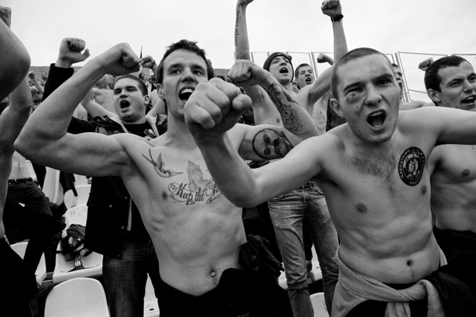 © Pavel Volkov - fans sing and make noise keeping his team in the stadium