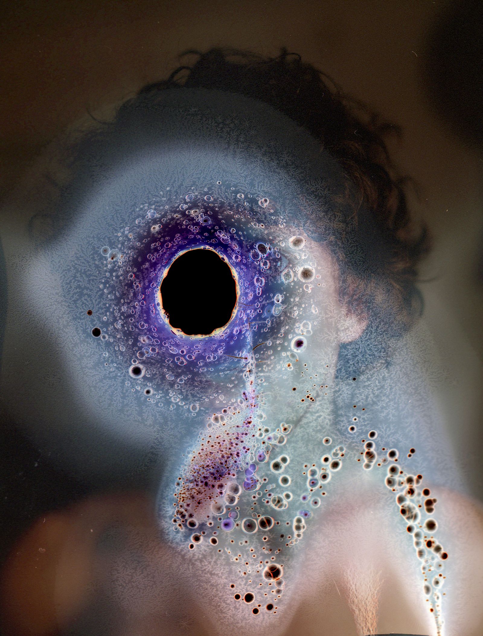 © Ana Vallejo - Have you been addicted to someone? Scan of a burnt medium format negative 